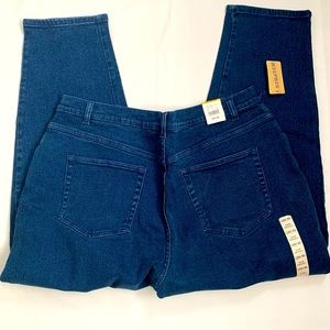 Woman’s Cherokee Stretch Short Taper Indigo Blue Denim NWT